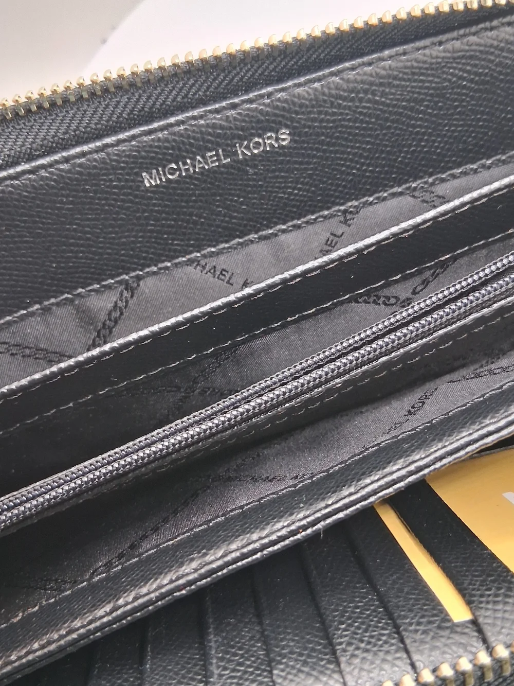 Michael Kors Black Pebbled Leather Jet Set Continental Wallet Wristlet NWOT